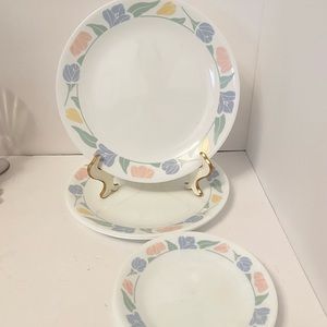 •Corelle• Friendship Plates